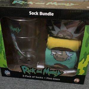 Rick and Morty 3 pack of great of socks and a pint glass